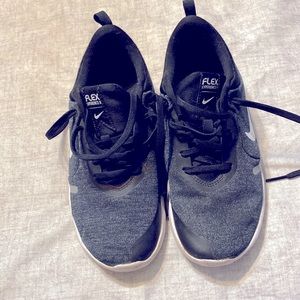 Nike flex sneakers